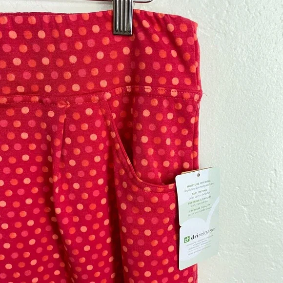 Title Nine Breeze Skirt With Pockets Size Medium Watercolor Dot Red New - Picture 3 of 10